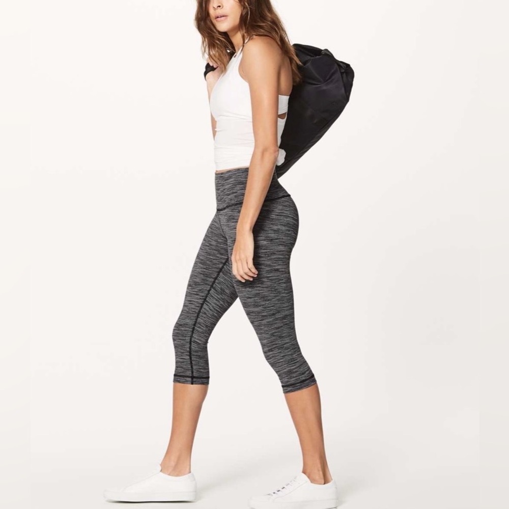 Lululemon Wunder Under Hi-Rise 1/2 Tight - Picture 3 of 8
